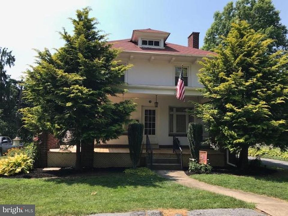 1st image of 318 Edison St