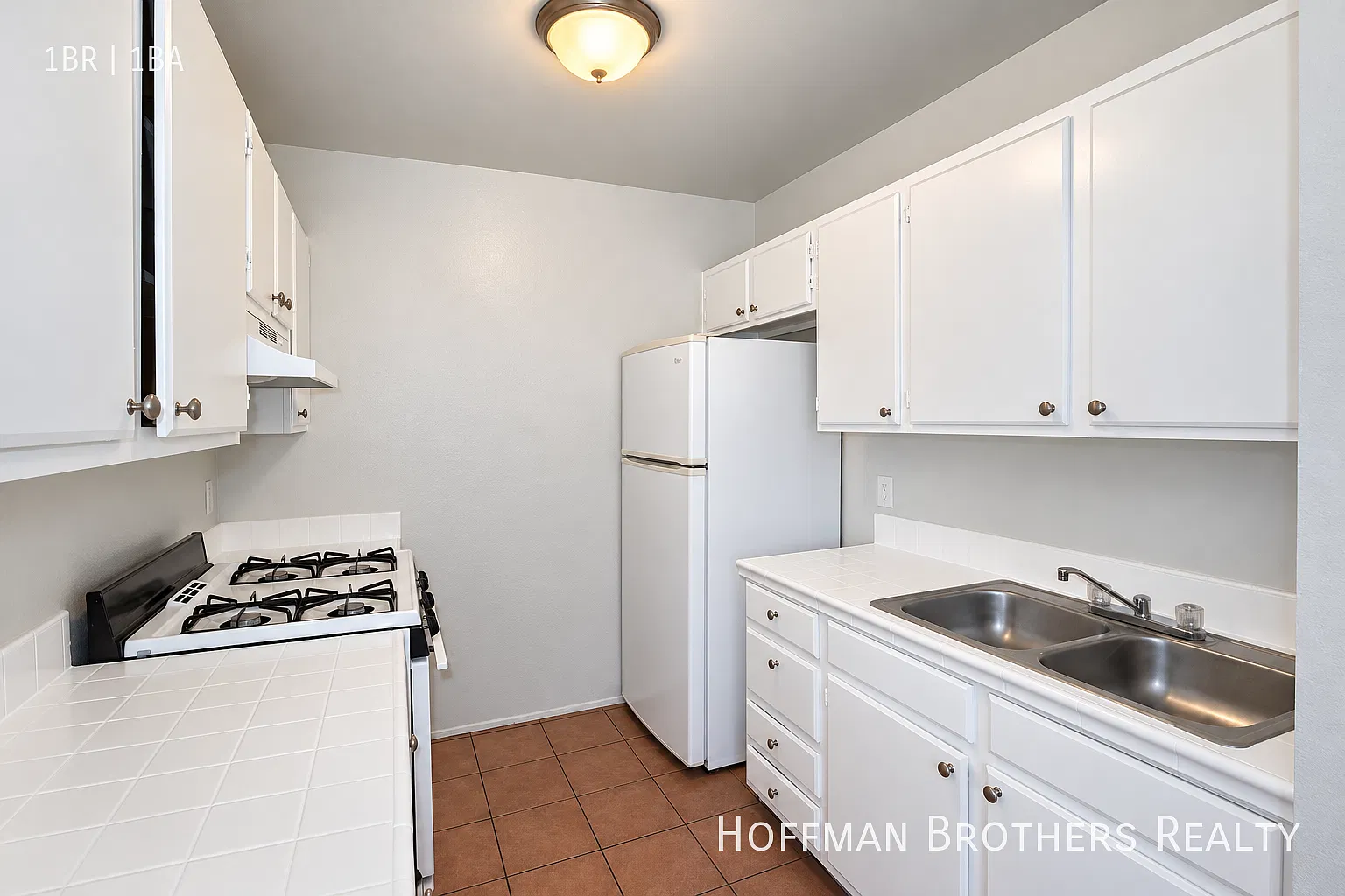 LA City Voucher Accepted |South LA Updated 1-Bedroom Residence with Updated Kitchen, Modern Appli... — Photo 2