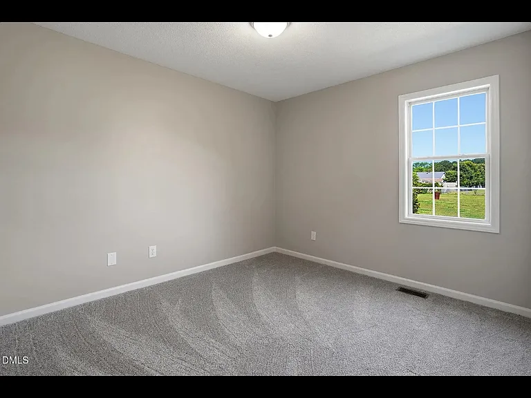 114 Serenity Dr — Photo 2