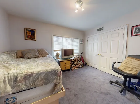 2112 Avenue L image 9 of 23