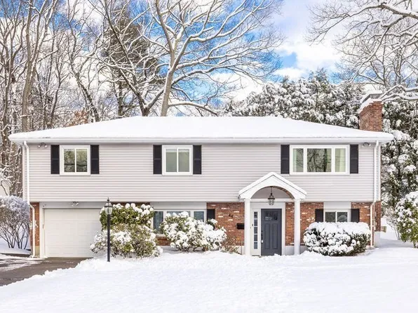 44 Agnes Dr, Framingham, MA 01701