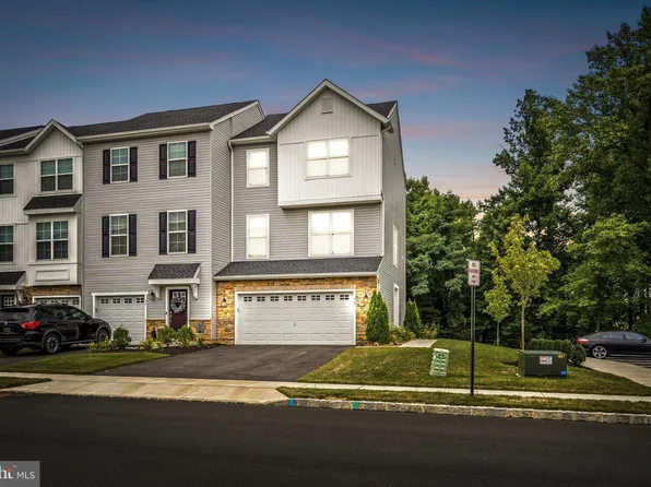 75 Aviary Rd, Thorofare, NJ 08086