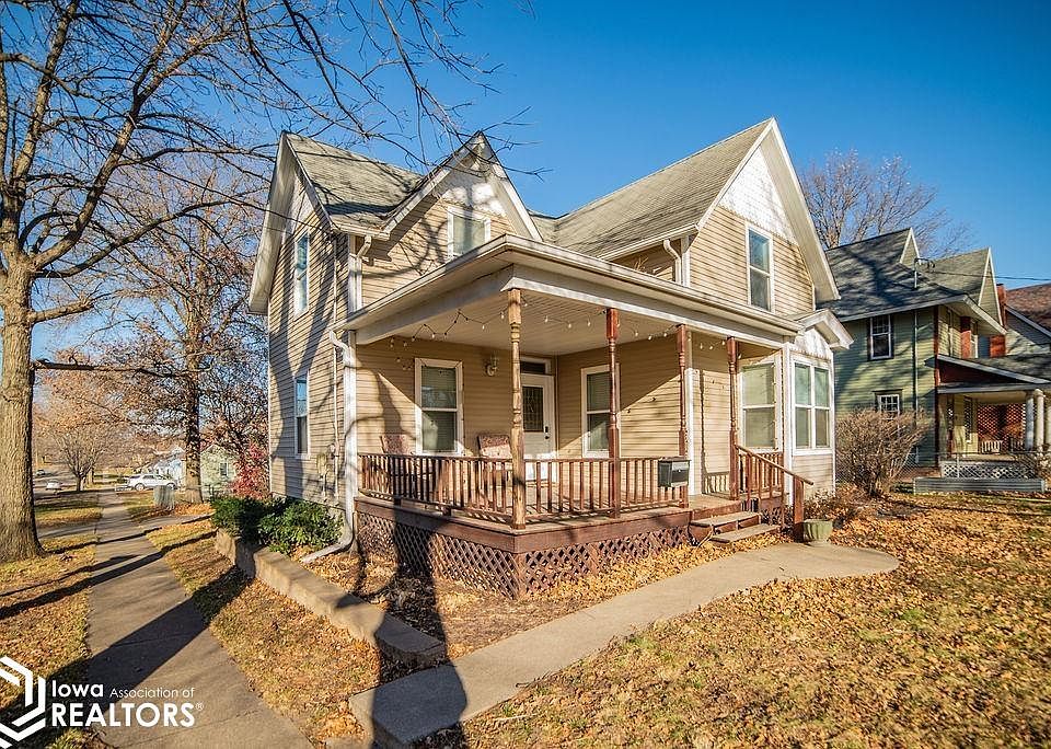1st image of 313 College Ave