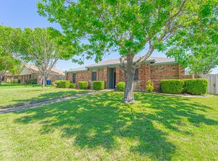 1234 Royal Oak Dr, Desoto, TX 75115