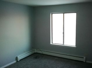 443 E 192nd St APT 3W, Glenwood, IL 60425