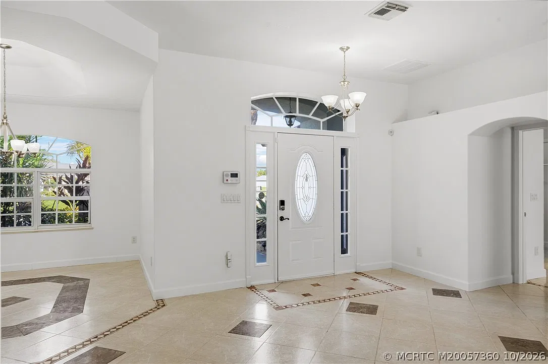 4 bed, 5.0 bath, 2757 sqft, $4,200 — Photo 3
