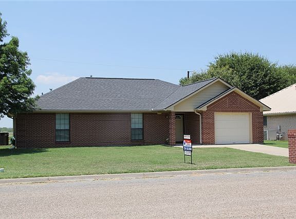 2nd image of 810 Crestline Dr