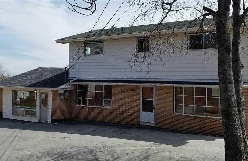 1st image of 1335 Sackville Dr