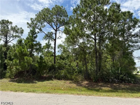 6026 Keystone Cir, Labelle, FL 33935