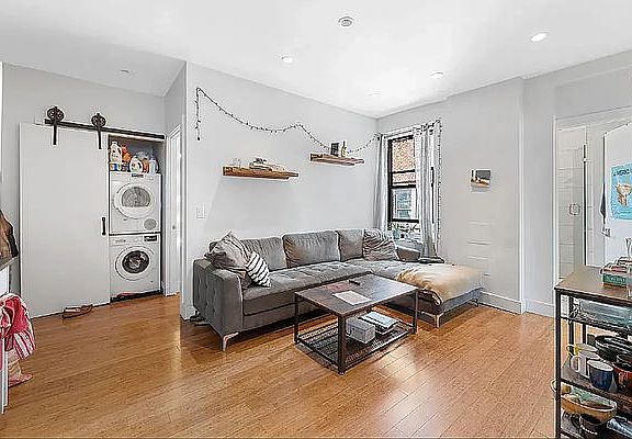 2nd image of 201 Allen St #5E