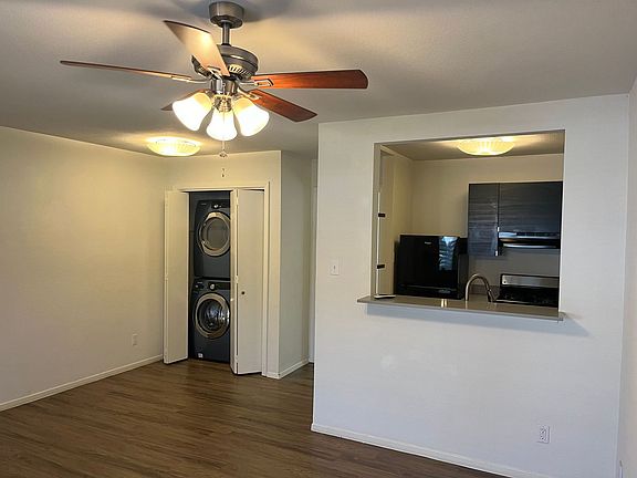 5th image of 1915 Fairlawn Ln #4