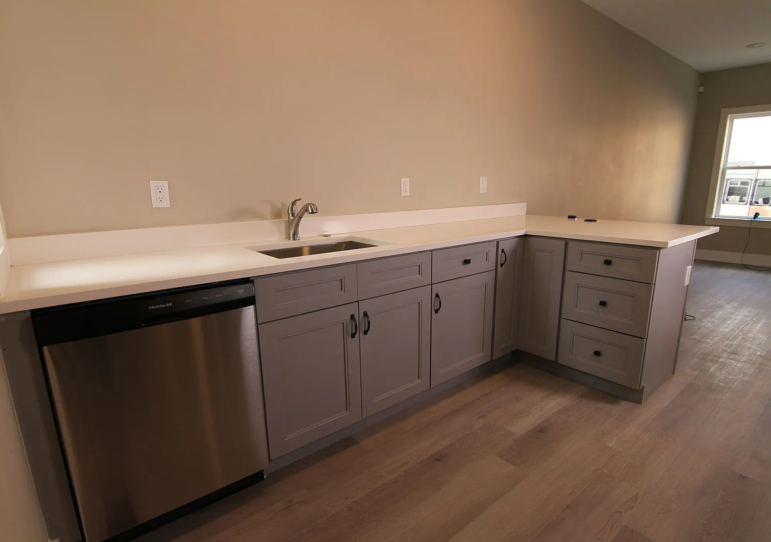 2706 Wharton — Photo 2