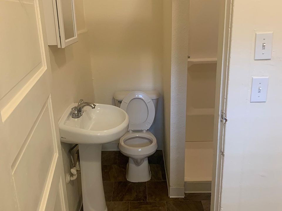 1st image of 219 Saint Helens Ave #11