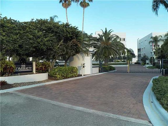 2nd image of 1160 SW Chapman Way Unit 201