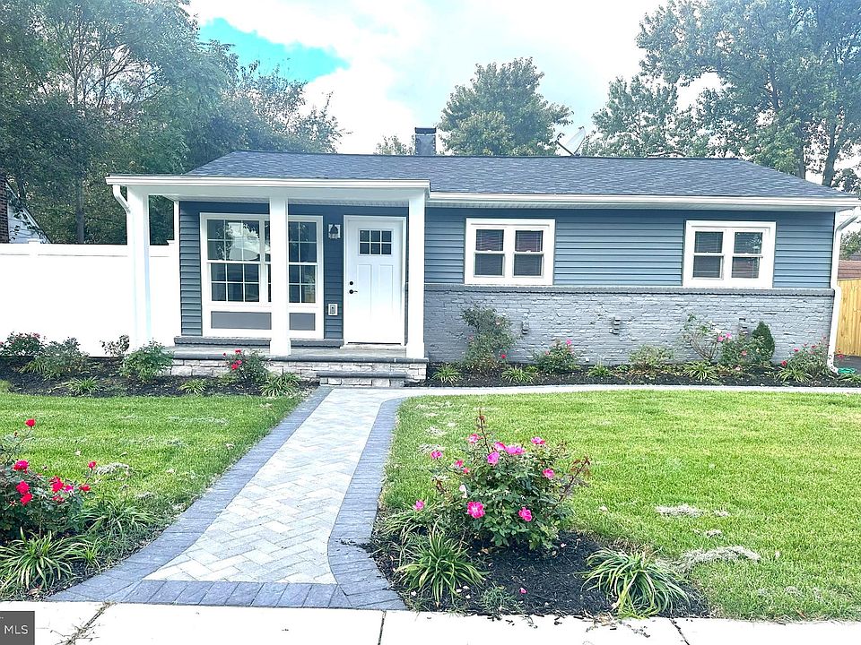 1st image of 112 Furnlea Dr