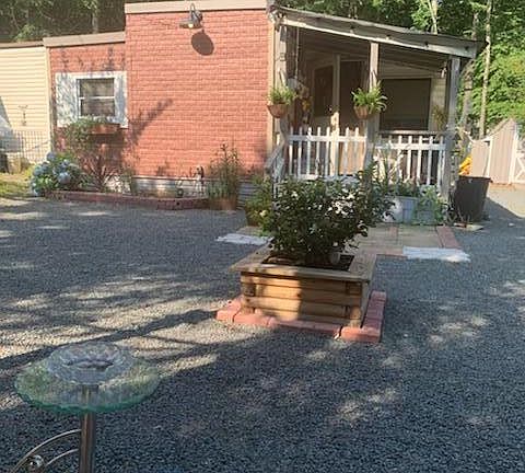 2nd image of 237 Shohola Pkwy S