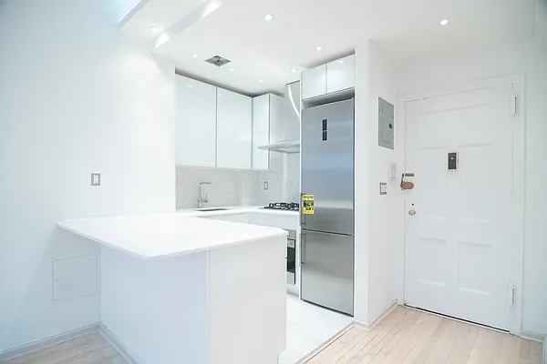 Rented by WAM Partners - William Moses Co. | media 21