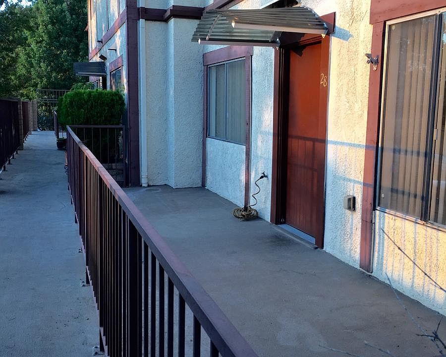 1st image of 251 W Dryden St APT 28
