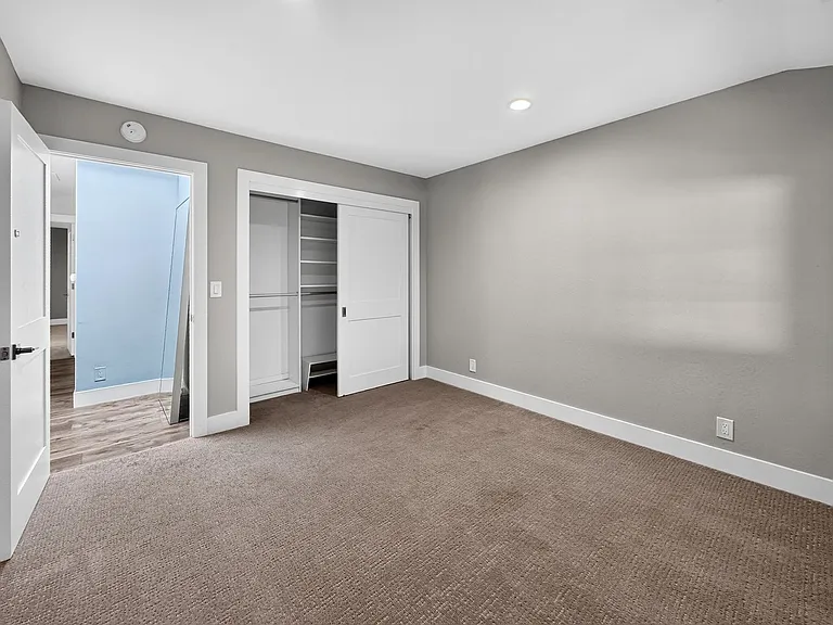 3221 Lunada Ln — Photo 32