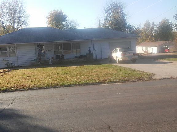 2nd image of 1122 South 12th Street