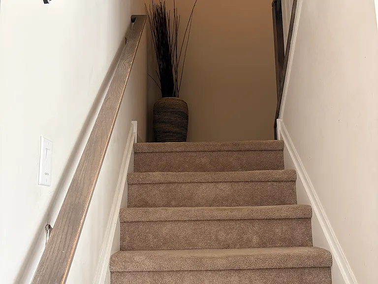 213 Catalpa Ln — Photo 9
