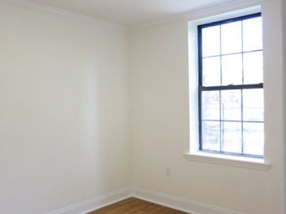 3rd image of 2588 7th Ave APT 1F
