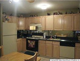 LARGE KITCHEN