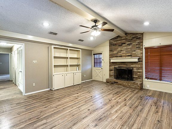 3rd image of 5809 2nd St