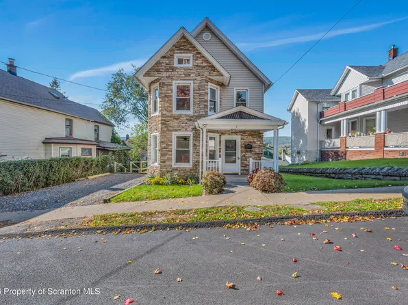 7 Birkett St, Carbondale, PA 18407