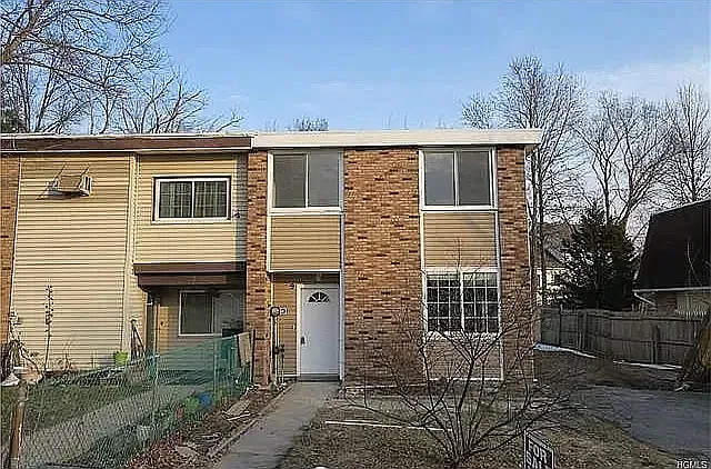 9 Greenway Ter