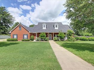 1229 Westlake Rd, Cleburne, TX 76033