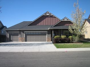 830 W White Sands Dr, Meridian, ID 83646