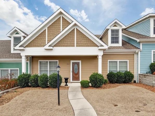 220 James Longstreet Blvd, Fayetteville, TN 37334