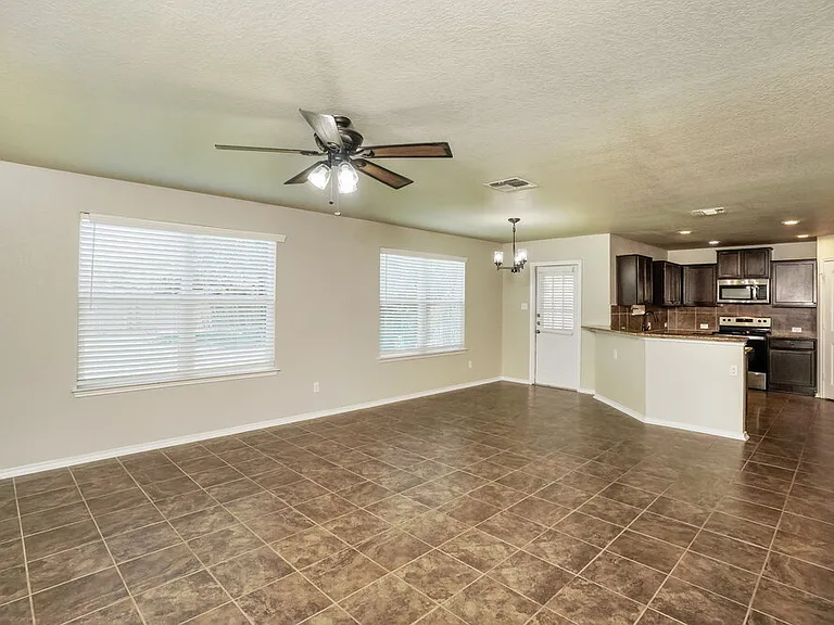 1433 Anise Ln — Photo 6