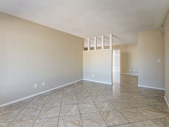 3rd image of 4843 W Mescal St