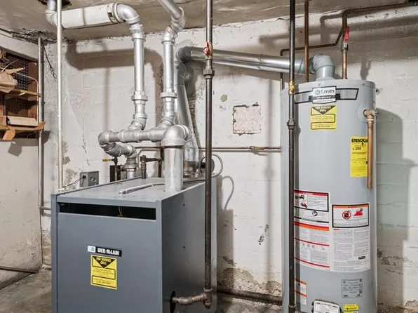 50-06 Marathon Parkway image 12 of 16