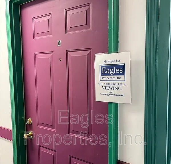 103 N Center St #B — Photo 4
