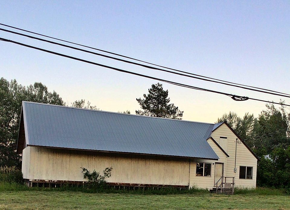 2nd image of 816 N Main St