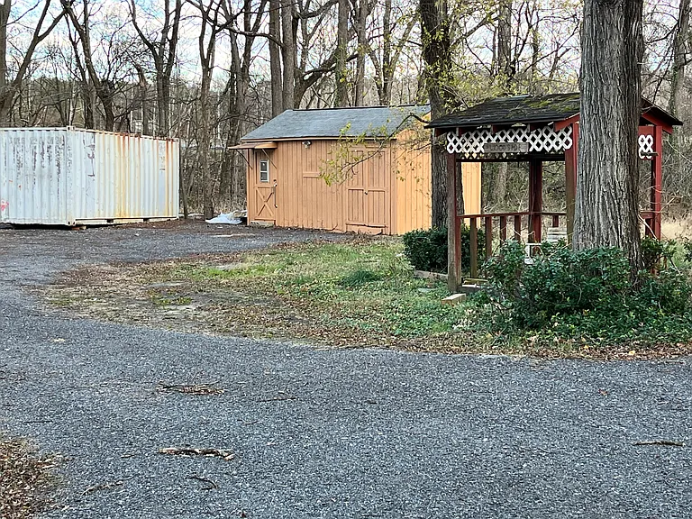 8235 Elvaton Dr — Photo 4