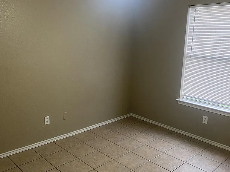 1310 Dugger Cir #A — Photo 7