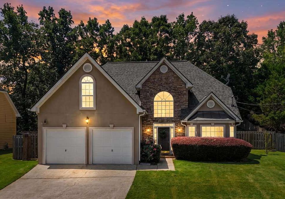 1st image of 6014 W Rosie Ln SE