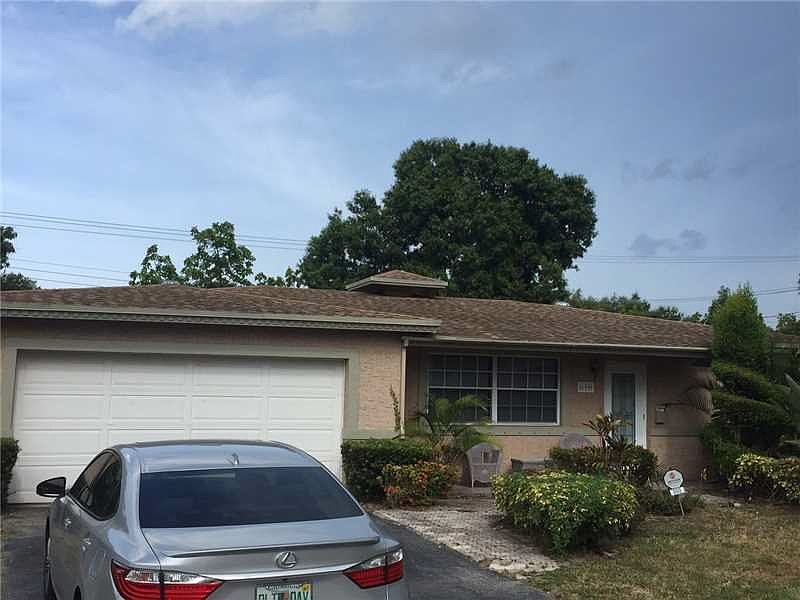 1st image of 600 NW 46th Ter