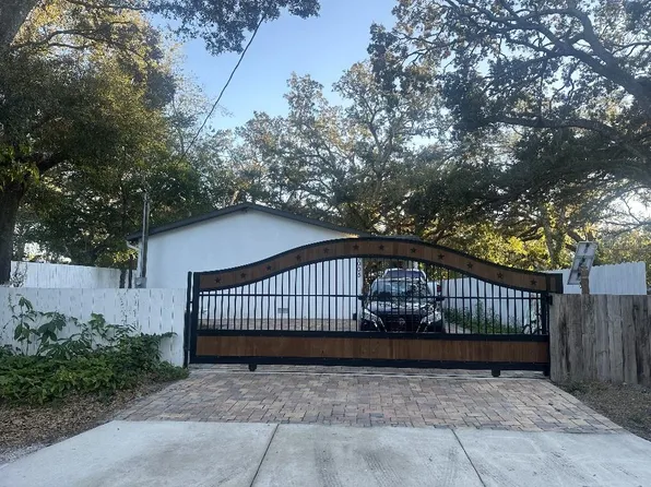 3005 E 148th Ave, Lutz, FL 33559