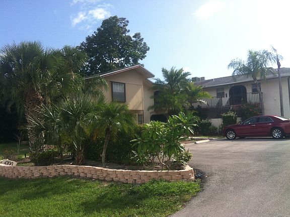 2nd image of 4300 Gulfstream Dr APT 1B