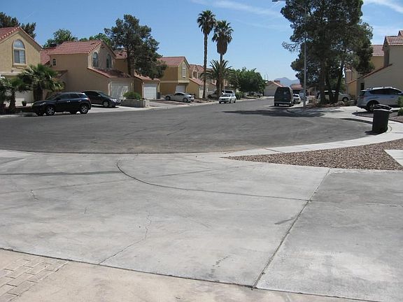 5th image of 6833 Midpark Cir