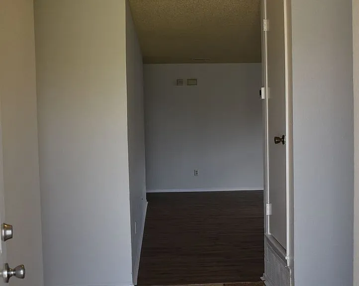 2900 Cinco Dr — Photo 3