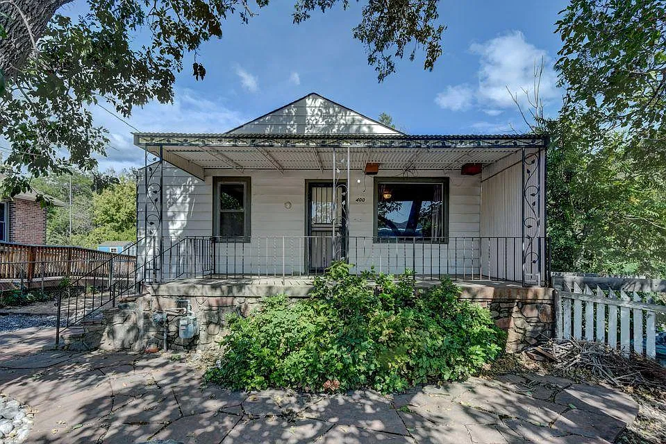 3 bed, 1157 sqft, $2,350 — Photo 1