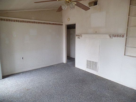4th image of 9 Shady Lane Dr
