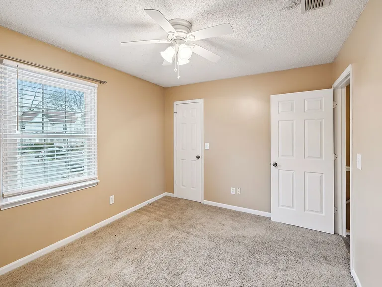 1011 Silver Point Dr — Photo 7