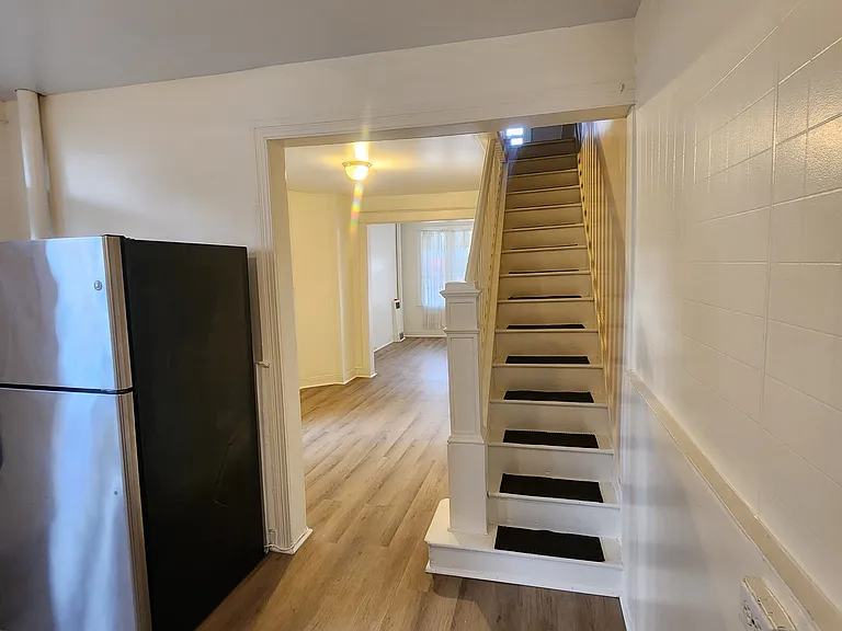 212 Chestnut St — Photo 8